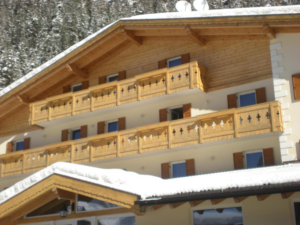 Albergo Fiordaliso Canazei Eksteriør billede