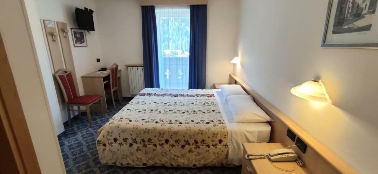 Albergo Fiordaliso Canazei Eksteriør billede
